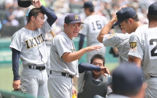 仙台育英 須江航監督｢完全なノックアウト負け｣、智弁和歌山に11失点大敗でベスト8敗退【26年夏の甲子園】