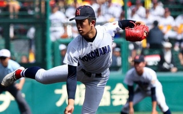 横浜・織田翔希、またも156キロ計測　日南学園に続き…甲子園騒然、準々決勝・花巻東戦