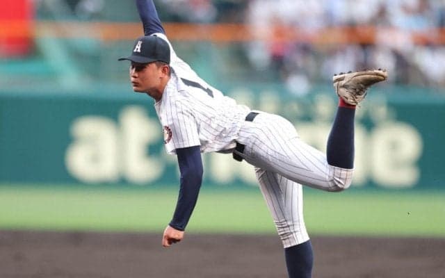 有明、サヨナラ負けで4強ならず　エ-ス斉藤の129球熱投に甲子園喝采…被災地に届け続けた勇気