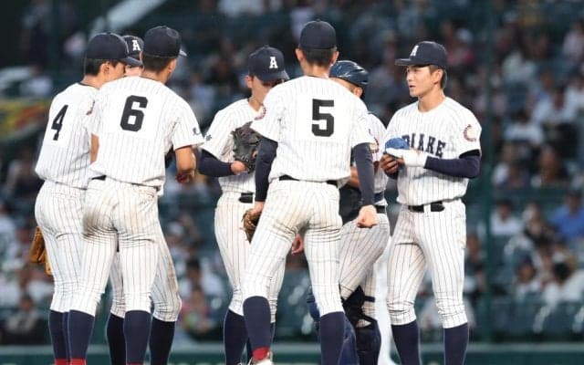 「本当にいいチームなんだと分かる」涙８強敗退の有明　チームワーク表す試合後の１シーンにネットもらい泣き　左手包帯の工に仲間が駆け寄り土を・・・「号泣です」