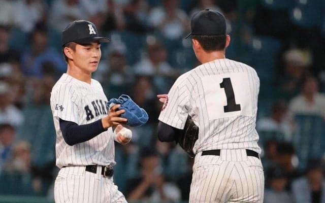 【甲子園】有明・工修哉が感謝の涙「ライバルであり目標」マウンド守る斉藤遼汰郎を励ます場面も