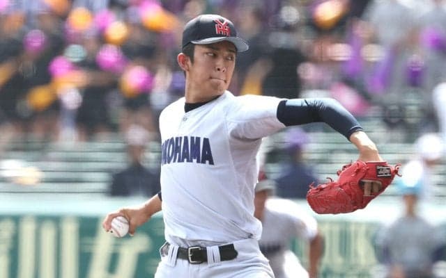 横浜の怪腕・織田翔希の止まらぬ進化！後輩捕手が明かす“大怪物”のたゆまぬ努力｢起きたら汗だくで帰ってくる」【26年夏の甲子園】