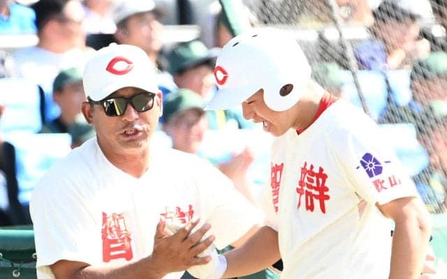 【甲子園】智弁和歌山・中谷監督「ちゃんと走って（笑い）」織田から確信歩きで決勝弾の楠本へ