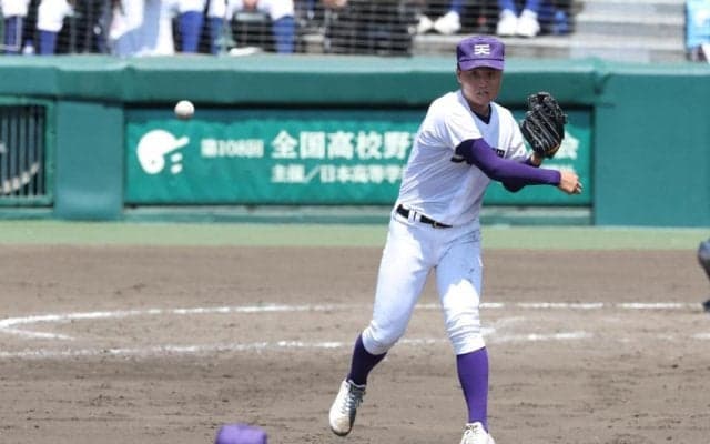 天理・長尾　巧みな二塁けん制でピンチ脱出　ビデオ検証でセーフ→アウトに覆る