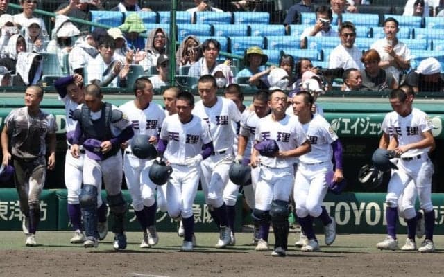 天理　３６年ぶり決勝進出ならず　０－１で健大高崎に惜敗　遠い本塁、エース長尾亮大の粘投も及ばず