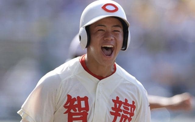 「化け物レベルの守備でワクワクしちゃうけど、まさかのバッティングもすごいなんて…」堅守も話題を呼んでいた智弁和歌山・楠本龍生の値千金の織田翔希からの一発に注目「守備もずっと見てたい」