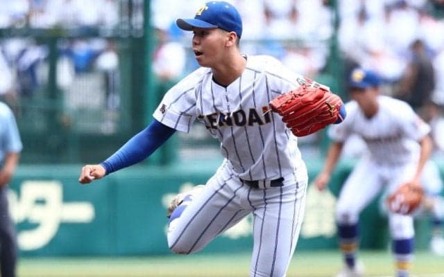 「肝の据わり方エグい」　本当に高校2年？…甲子園で見せたエースの“振る舞い”に「正直痺れた」