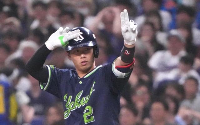 【ヤクルト】二塁打かと思いきや…古賀優大の三塁線への打球が塁審に当たる　結果は単打