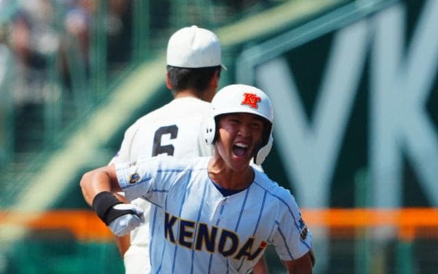 【甲子園】健大高崎、５回に反撃で１点差に迫る　初優勝かけて智弁和歌山と決勝で激突