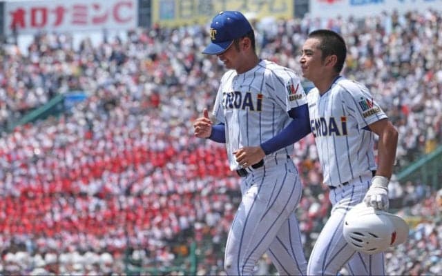 健大高崎　逆転許した２年生左腕が涙「相手の流れにのまれてしまった」先頭死球から崩れる→サイン違いの暴投で決勝点献上　同点スクイズは「相手がうまかった」