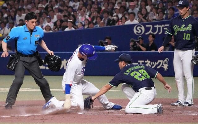【ヤクルト】宮本丈、ファインプレーも追加点阻止ならず…三本間で挟殺狙うもタッチかわされれる