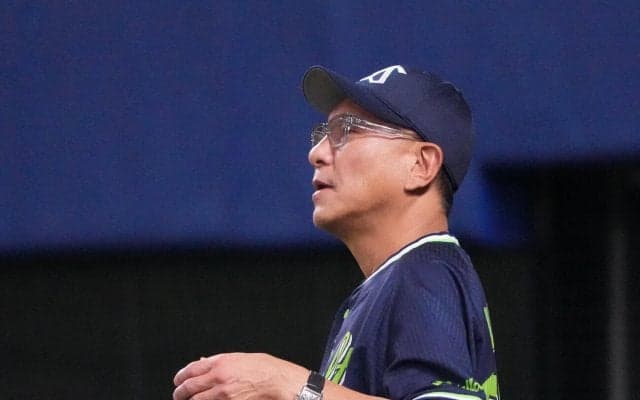【ヤクルト】池山監督「ピッチャーが入るとどうしても…」１点追加許した三本間挟んだ場面