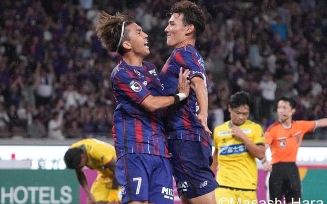 5万超の国立でFC東京が2発快勝！橋本拳人＆高宇洋が鬼気迫る守備！安斎颯馬と佐藤恵允の表情は必見！初勝利を目指した試合は大白熱！