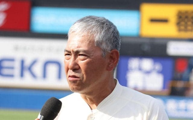 今秋リーグ戦後に退任の早大・小宮山悟監督「私が監督を務める最後のシーズン」有終のＶを誓う