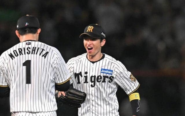 阪神　首位攻防第１Ｒに快勝　近本の先頭打者弾＆村上１０勝目でＧ撃破　２９日にも優勝Ｍ点灯