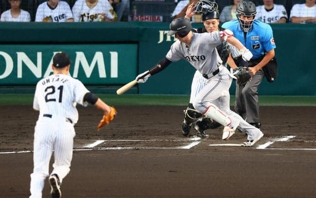 【巨人】何が起きた？松本剛のセーフティーバントが自身に直撃　守備妨害で先制のチャンス逸する