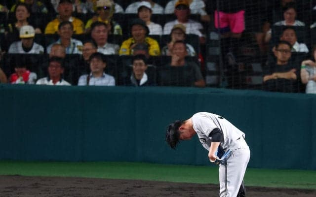 【巨人】赤星優志が森下翔太に死球で甲子園は異様なムードに　橋上監督代行や坂本勇人も駆け寄る