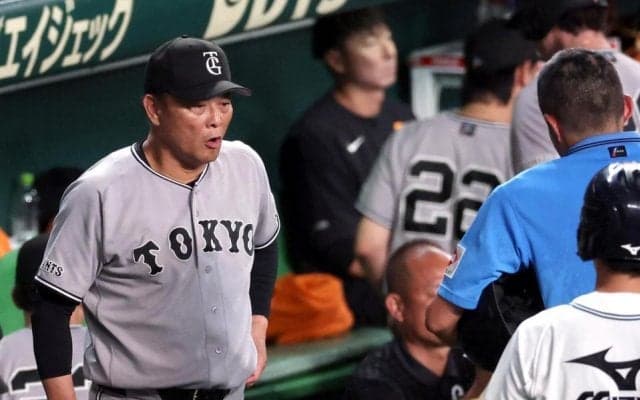 申告敬遠策が裏目　巨人・橋上監督代行「結果を考えれば戦略ミスだったと言わざるを得ない」　高寺歩かせ次打者の坂本に先制打　「右左、現在の状態、もともとのバッターの質。総合的な判断」