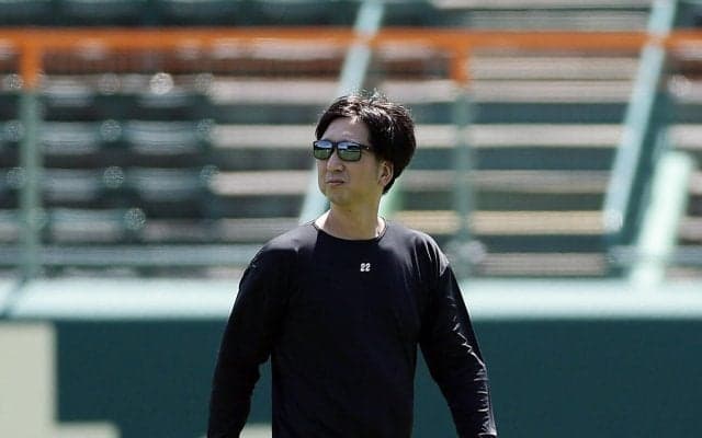 【阪神】死球受けた森下翔太の左手首影響か…早出で4人が外野特守　藤川監督も見守る異例の光景