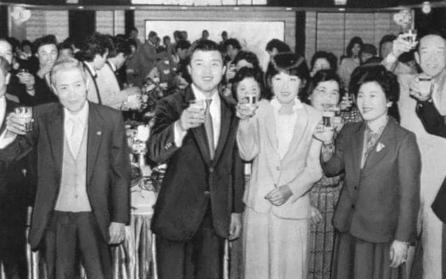 阪神　岡田彰布顧問の母・サカヨさん死去、９０歳　第一次監督時代にはスタンドで観戦