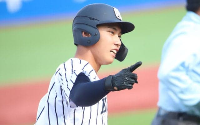 九州国際大付の「超高校級スラッガー」がプロ志望届提出！明治神宮大会優勝も経験、今夏は5試合で9安打1本塁打の猛アピール