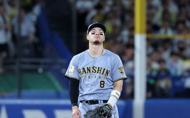 【阪神】２失策の佐藤輝明に藤川監督「ホームラン打ったんで今晩寝て忘れて。また志高く」