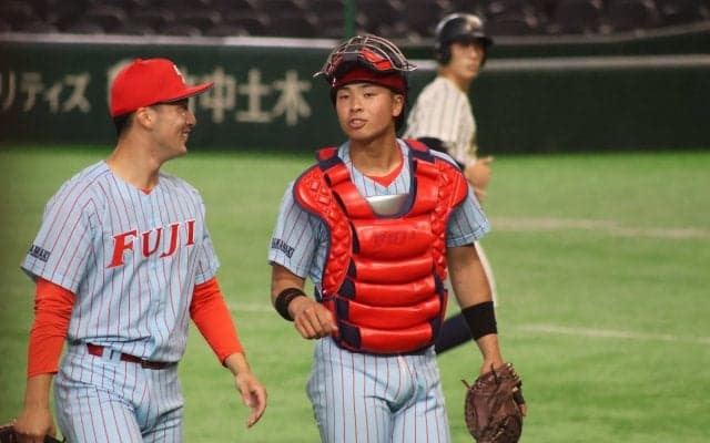 山梨学院出身の富士大1年生捕手が大学初本塁打！今秋も正捕手として出場