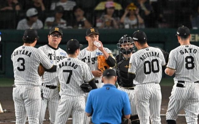 阪神　痛恨の連敗でマジック減らせず　２位巨人に２・５差に迫られる　日曜日の連勝が１１でストップ　佐藤輝の３５号弾は空砲に