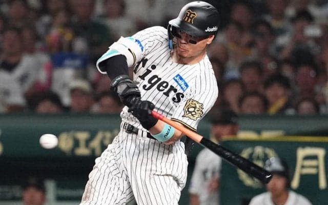 佐藤輝明の一発で…森下翔太に生まれた“変化”　阪神ファンが見逃さなかった「イライラ」