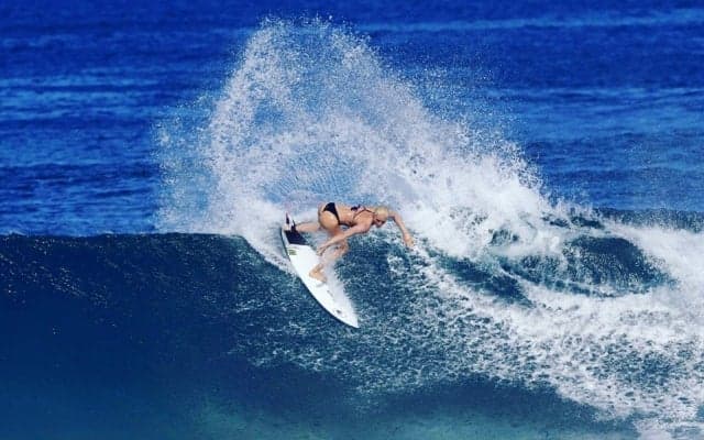 “タティアナ・ウェストン・ウェブ”世界トップクラスの実力と人気を誇る美女サーファー