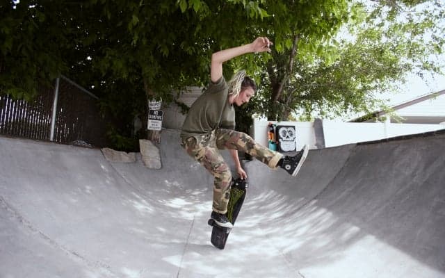 DANG SHADESより「Goldcoast Skateboards」とのコラボ・モデルが8/5日（金）より発売スタートが決定!