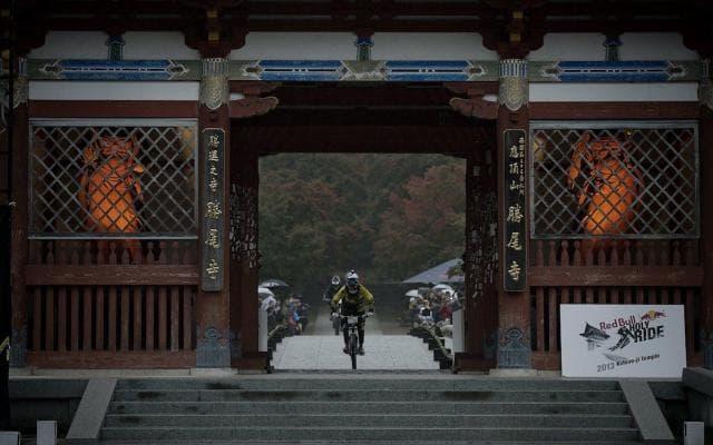 【ハイライト動画】Red Bull Holy Ride Japan 2013
