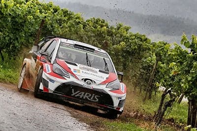 降雨により難易度を増したターマックコースで ハンニネンが6位、ラトバラが8位と健闘