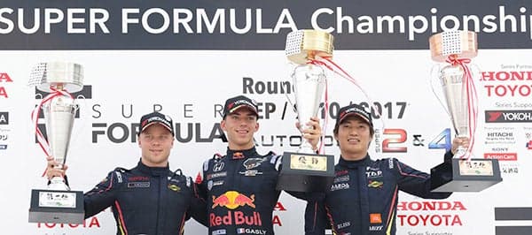 2年ぶりのオートポリスはソフトタイヤ導入による戦略戦。 後方スタートのローゼンクヴィストが2位、大嶋が3位表彰台獲得