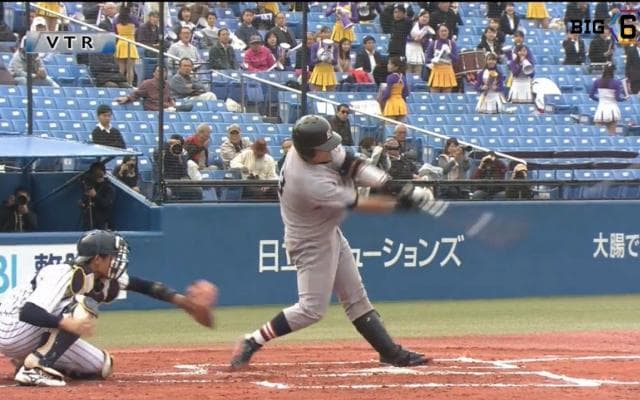 ドラフト候補の慶應・岩見（比叡山）が「歴史的一発」