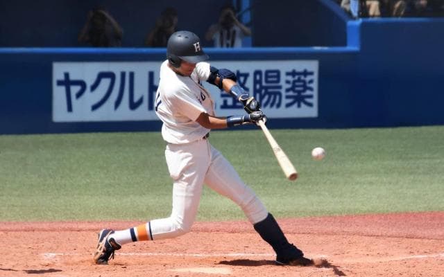 延長11回には主将向山が2ランを放つも空砲… 一時3点をリードするも逆転負けを喫し、1勝1敗で明日の3回戦へ