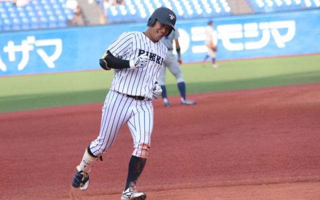 種田の同点ソロから打者一巡で７得点、劣勢はねのけ開幕白星