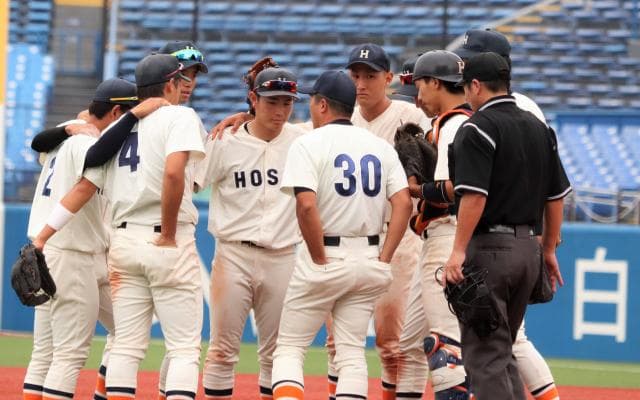 延長12回に及ぶ4時間45分の激闘の結末は悔しい悔しいサヨナラ負け 首位対決で勝ち点を落とす / 東京六大学野球秋季リーグ戦 第4週 慶大3回戦