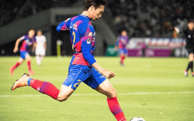 FC東京・室屋成は変わった。「無心」で代表レギュラーの座も狙う