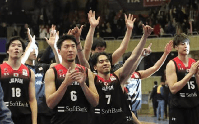 劇的変化の要因に渡邊雄太の存在。日本代表に攻める姿勢が加わった