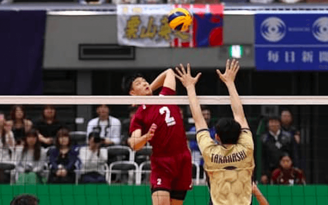 大学勢では９年ぶりのベスト８入り！　攻めのバレーで勝利をつかんだ