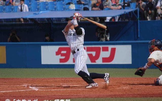 執念が繋いだ打者リレー！昨季王者・法大に２連勝で今季初勝ち点もぎ取る “奮迅”王・山田が先制２ランに「最高でした、出来すぎですけど」