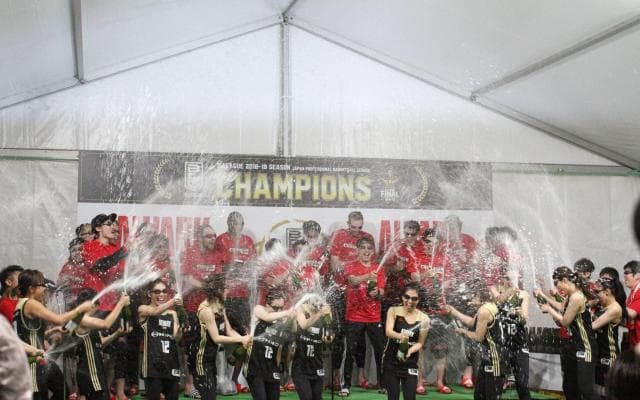 進化し続ける3年目のBリーグ　アリーナはまるでNBA