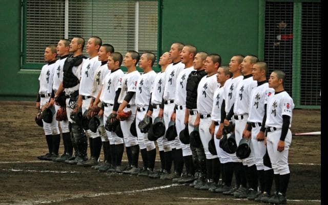 鵡川高校野球部　仮設寮から甲子園を目指す