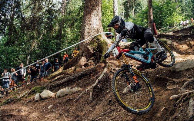 高低差400m以上のコースを駆け下りろ！ UCI MTBワールドカップDH第7戦見どころ