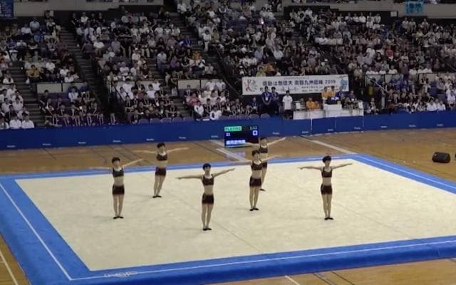 TT兄弟にどんだけ〜！ “コミカル演技”で話題の鹿児島実業・新体操部