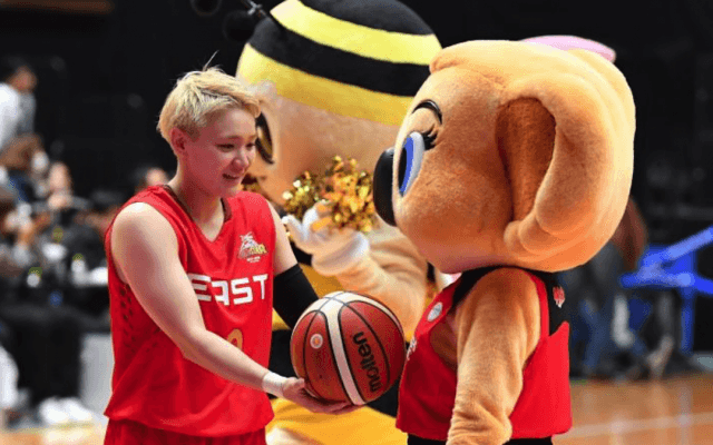 電撃復帰の吉田亜沙美 Wリーグ開幕を拡散中