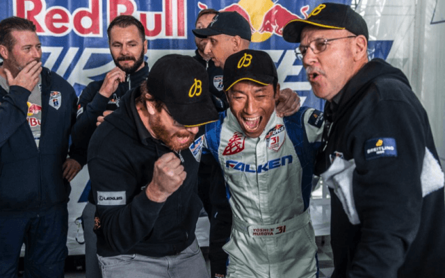 今季2勝の室屋に注目「レッドブルエアレース」最終決戦 究極の三次元モータースポーツ