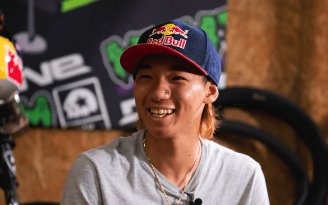 2019.11.15(fri)発行 中村輪夢選手表紙「CRAZY ATHLETES magazine」