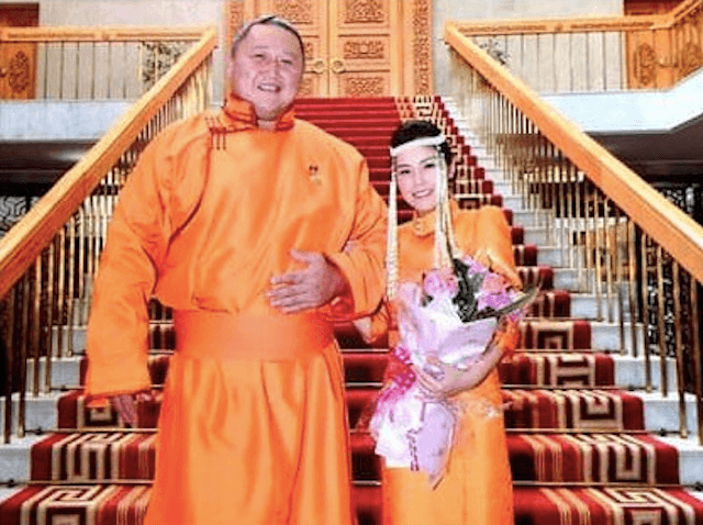 旭天鵬が母国で批判も帰化申請。モンゴル人初の部屋付き親方になった